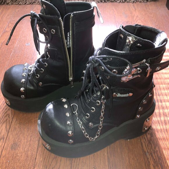 Brand new Dank 57 Demonia boots, US women size 6. - Picture 4 of 5